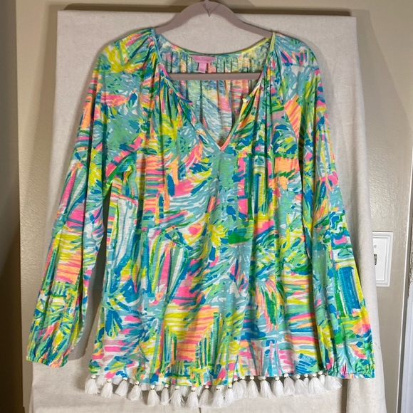 Lilly Pulitzer Tops - Lilly Pulitzer Linzy Large Shirt